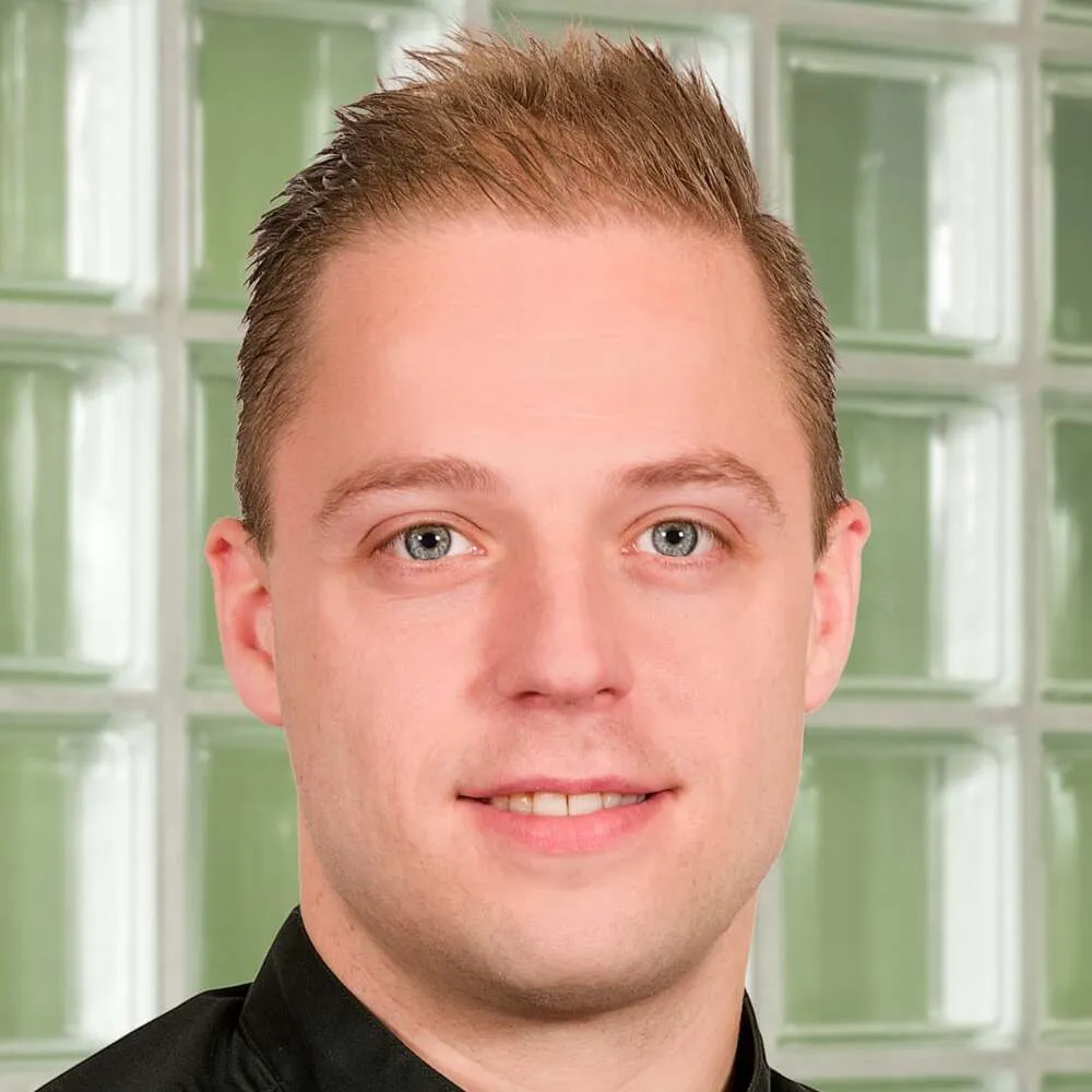 face that belongs to testimonial